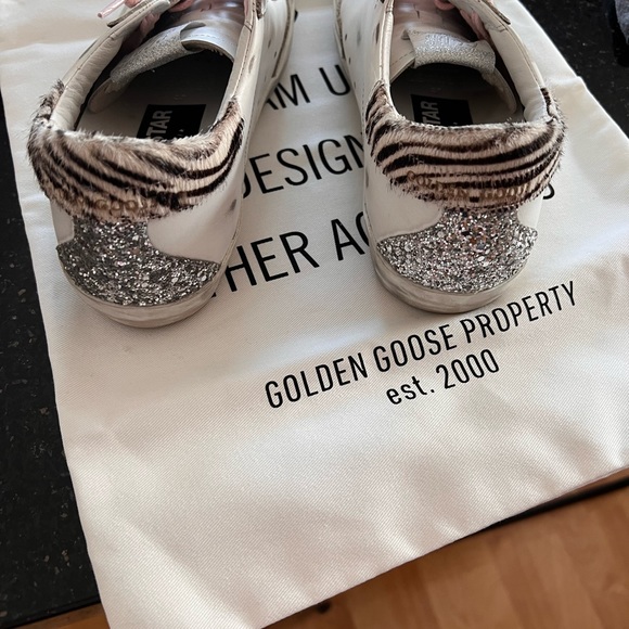 Golden Goose Superstar sneakers. White, back and silver pink laces. Size 37 - Picture 5 of 7